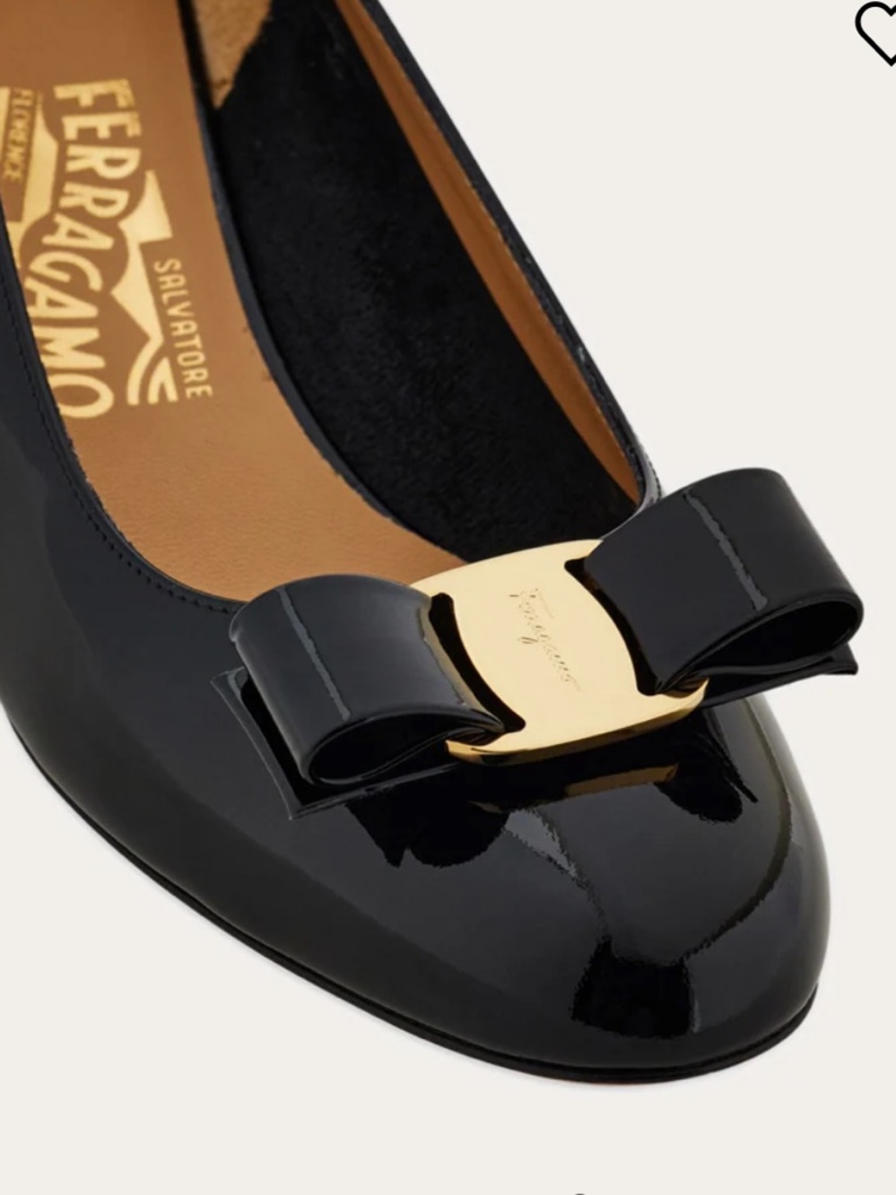 Ferragamo Vara Bow Pump - Picture 4 of 9